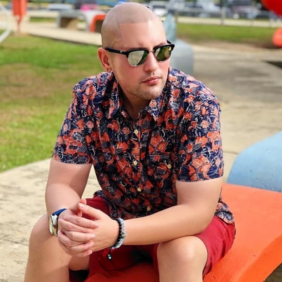 Meet your Posher, Axel - Picture 1 of 1